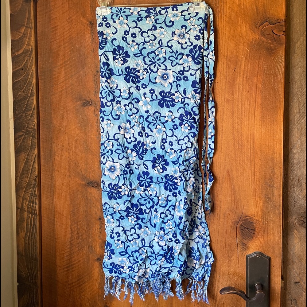 NWOT Swim Suit Wrap